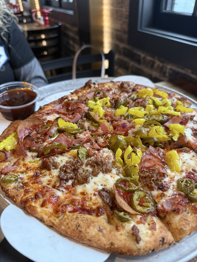 JonnyO’s Pizzeria Logo