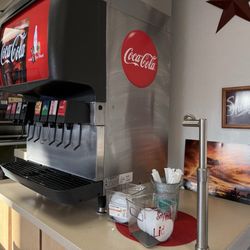 Lotsa Motsa Pizza - Fountain drinks available