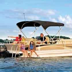 Hastings Marine - Bennington Pontoons Boats