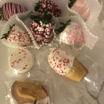Sweet Tooth Candy - Yummy treats!!! Beautiful- not melted or runny colors - Candy Stores Near Me - Riverside, California Sweet Tooth Candy - Yummy treats!!! Beautiful- not melted or runny colors - Candy Stores Near Me - Riverside, California