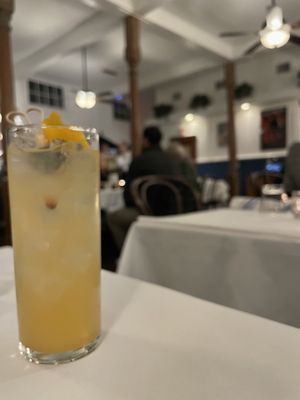 Tonti's Cocktail Bar & Bistro by null