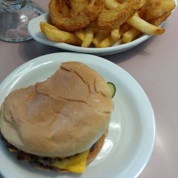 Winstead's - Burgers Near Me - Leawood, Kansas