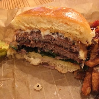 The Hungry Diner - Hungry Burger - New American Near Me - Walpole, New Hampshire