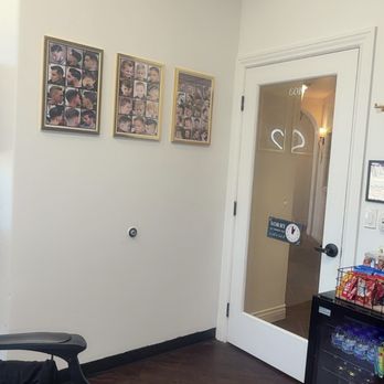 Esencia Barber - Entrance, snacks, hair style selections - Barbers Near Me - Escondido, California Esencia Barber - Entrance, snacks, hair style selections - Barbers Near Me - Escondido, California