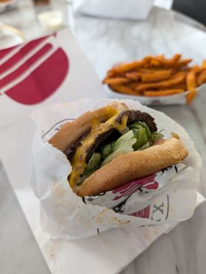 Nexx Burger by null