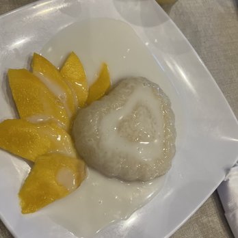 Napasorn Thai Restaurant - Sweet Sticky Rice with Mango - Thai Near Me - Orlando, Florida Napasorn Thai Restaurant - Sweet Sticky Rice with Mango - Thai Near Me - Orlando, Florida
