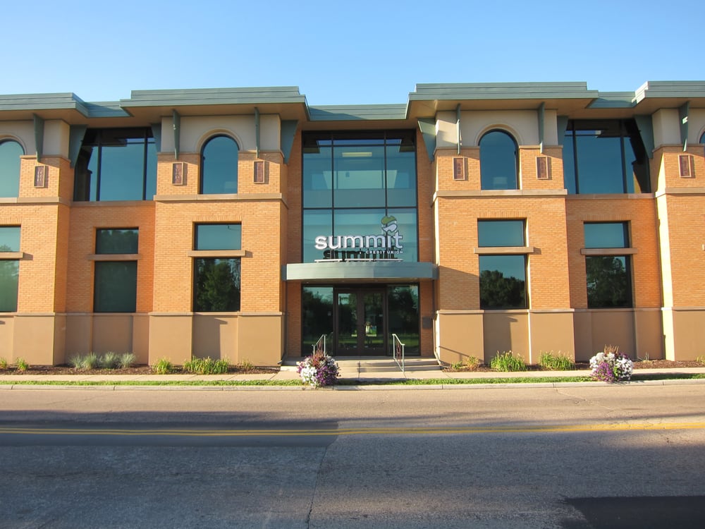 SUMMIT CREDIT UNION Updated October 2024 304 E Main St, Waunakee