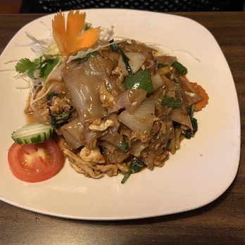 Thai Elephants - 29. Drunken Noodles - Thai Near Me - Watkins Glen, New York