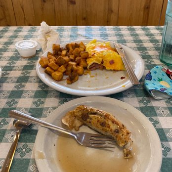 Pine Country Restaurant - Denver omelette and French toast - Breakfast & Brunch Near Me - Williams, Arizona Pine Country Restaurant - Denver omelette and French toast - Breakfast & Brunch Near Me - Williams, Arizona