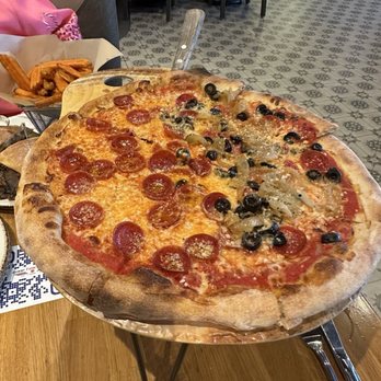 Good Times Cafe - Pepperoni/Olive mushroom pizza - American Near Me - Cabazon, California