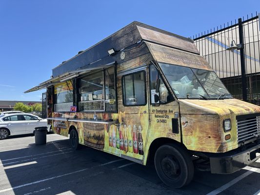 El Paisa by Los Alegres Taco Truck by null