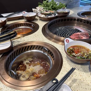 Sizzle Pot - table layout - Asian Fusion Near Me - Kent, Washington