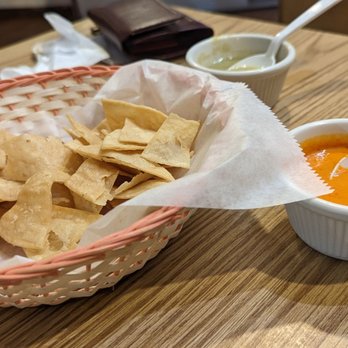 La Hacienda Restaurant - Nachos con salsa - Mexican Near Me - Perth Amboy, New Jersey La Hacienda Restaurant - Nachos con salsa - Mexican Near Me - Perth Amboy, New Jersey