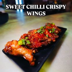 Vines and pints - SWEET CHILI WINGS