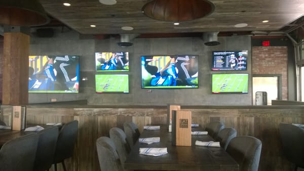 Tom's Watch Bar - Petco Park by null