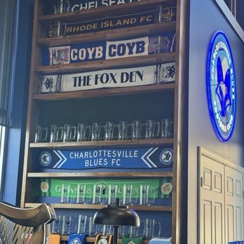 The Fox Den - Burgers Near Me - Charlottesville, Virginia
