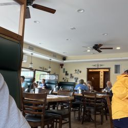 Tilly's Diner - Back dining area
