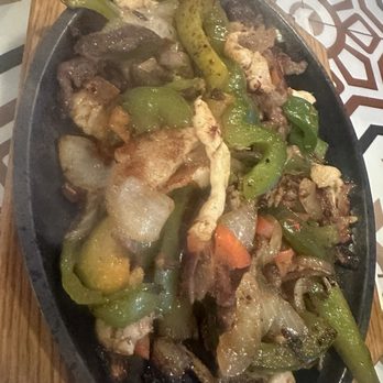 Huertas Restaurant - Fajitas - Seafood Near Me - Indio, California