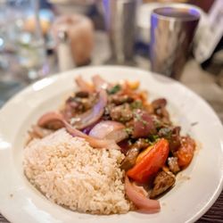 Los Andes Restaurant - Lomo Saltado