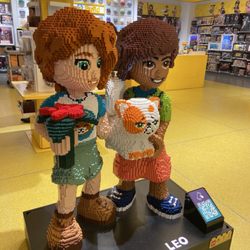 Lego Store - Summer break means Lego store visit