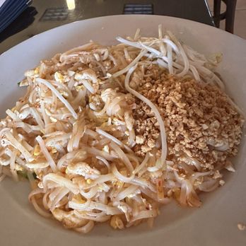 Lan Lamoon Authentic Thai Bistro - Chicken Pad Thai - Thai Near Me - South Daytona, Florida Lan Lamoon Authentic Thai Bistro - Chicken Pad Thai - Thai Near Me - South Daytona, Florida