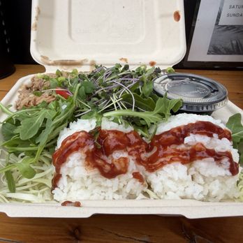 Momo's Kitchen - Chicken, pork , rice and greens - Food Trucks Near Me - Toledo, Oregon Momo's Kitchen - Chicken, pork , rice and greens - Food Trucks Near Me - Toledo, Oregon