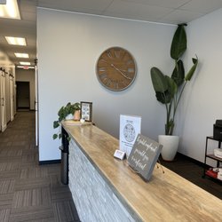 Precision Spinal care - Front desk area