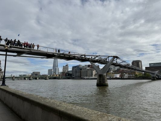 Millennium Bridge by null