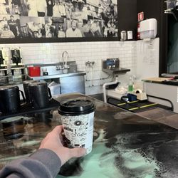 Paulas Coffee House - Interior