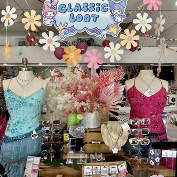 Classic Loot - Inside the shop - Used, Vintage & Consignment Near Me - San Jose, California