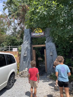 Backyard Terrors and Dinosaur Park by null