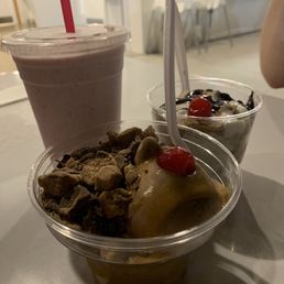 Shakes