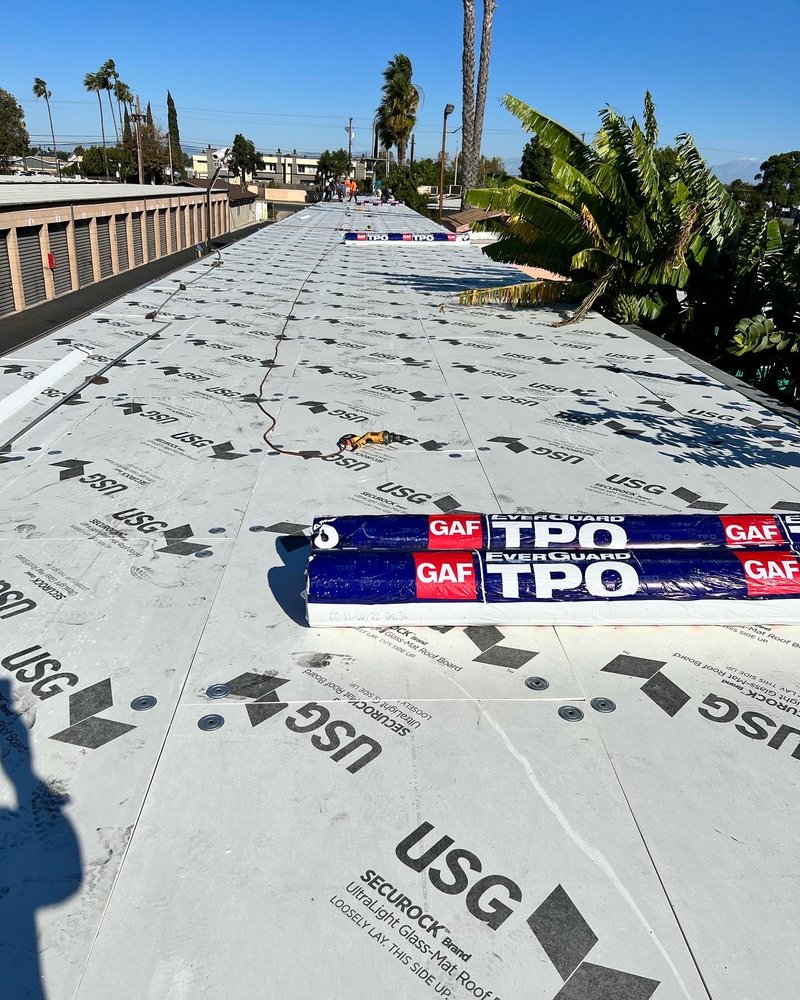 Slide of Avant Roofing