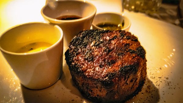 CUT by Wolfgang Puck by null CUT by Wolfgang Puck by null