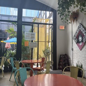 Omarcitos Latin Cafe - Indoor spacw - Latin American Near Me - Chicago, Illinois Omarcitos Latin Cafe - Indoor spacw - Latin American Near Me - Chicago, Illinois