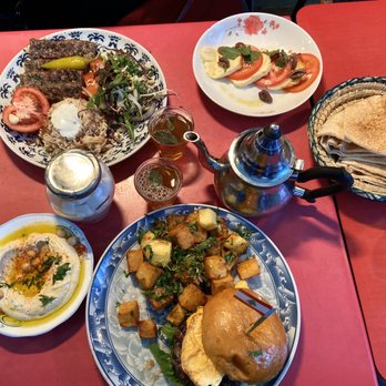 Comptoir Libanais - Lamb and Halloumi burger; lamb kofta, halloumi and tomato, Hummous - Lebanese Near Me - London, XGL