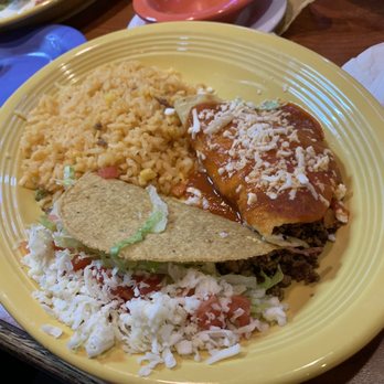 Los Portales Mexican Grill - Speedy Gonzalez One taco, empanada, rice. - Seafood Near Me - Norcross, Georgia Los Portales Mexican Grill - Speedy Gonzalez One taco, empanada, rice. - Seafood Near Me - Norcross, Georgia