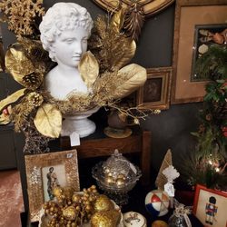 Center Street Antiques - Center Street Antiques