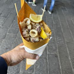 Antica Friggitoria Carega - Enorme calamari