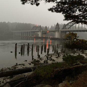 Waterfront Depot Restaurant - View - Seafood Near Me - Florence, Oregon