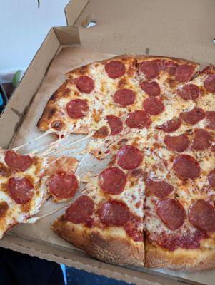 Pizza Maria by null