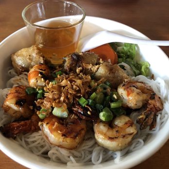 Tín On Spear - Bun with charbroiled shrimp and plenty of toasted shallots at Mau. - Vietnamese Near Me - San Francisco, California Tín On Spear - Bun with charbroiled shrimp and plenty of toasted shallots at Mau. - Vietnamese Near Me - San Francisco, California