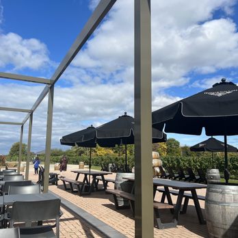 Inniskillin - Patio - Wineries Near Me - Niagara-on-the-Lake, Ontario Inniskillin - Patio - Wineries Near Me - Niagara-on-the-Lake, Ontario