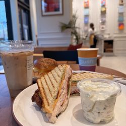 Daydrift Books & Cafe - Turkey club