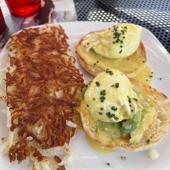 Hi-Lo Diner - Eggs Benedict with avocado - Diners Near Me - Minneapolis, Minnesota Hi-Lo Diner - Eggs Benedict with avocado - Diners Near Me - Minneapolis, Minnesota
