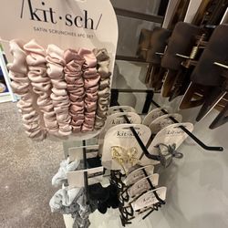 Gigglemugs - Super useful and lux beauty supplies
