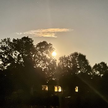 Duncan Peak Vineyards - September 20, 2024. Moon rise. - Wineries Near Me - Hopland, California Duncan Peak Vineyards - September 20, 2024. Moon rise. - Wineries Near Me - Hopland, California
