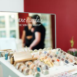 Conny Junghans Cosmetics - Unser zertifiziertes Make Up von Jane Iredal auf Mineralbasis