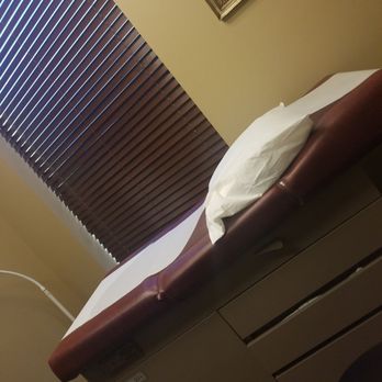 SAKOVICH PETER MD PA - Exam room. - Doctors Near Me - Irving, Texas SAKOVICH PETER MD PA - Exam room. - Doctors Near Me - Irving, Texas