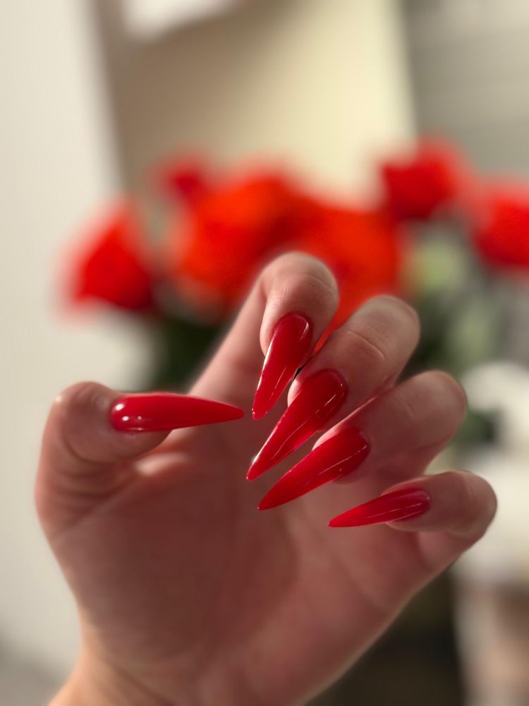 Loft Nails Logo